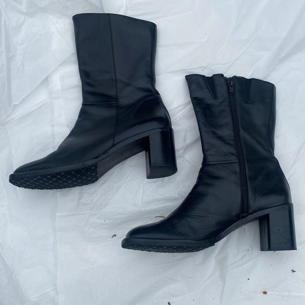 Black mid rise ankle heels.